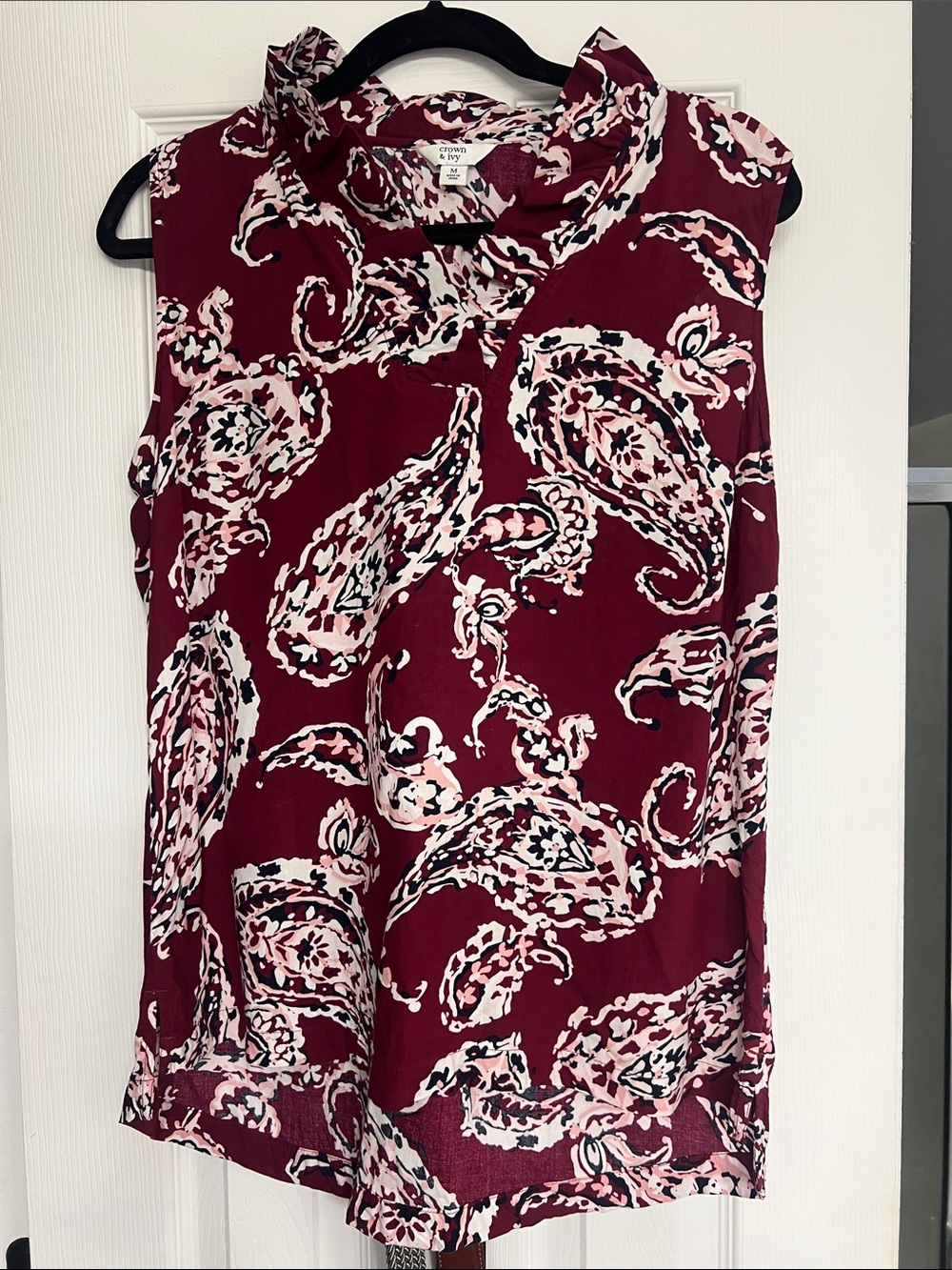 crown & ivy Burgundy Paisley Sleeveless top